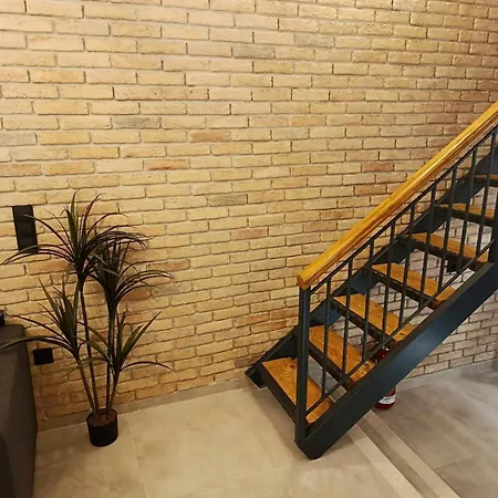 Kogevina Industrial Loft Appartement *